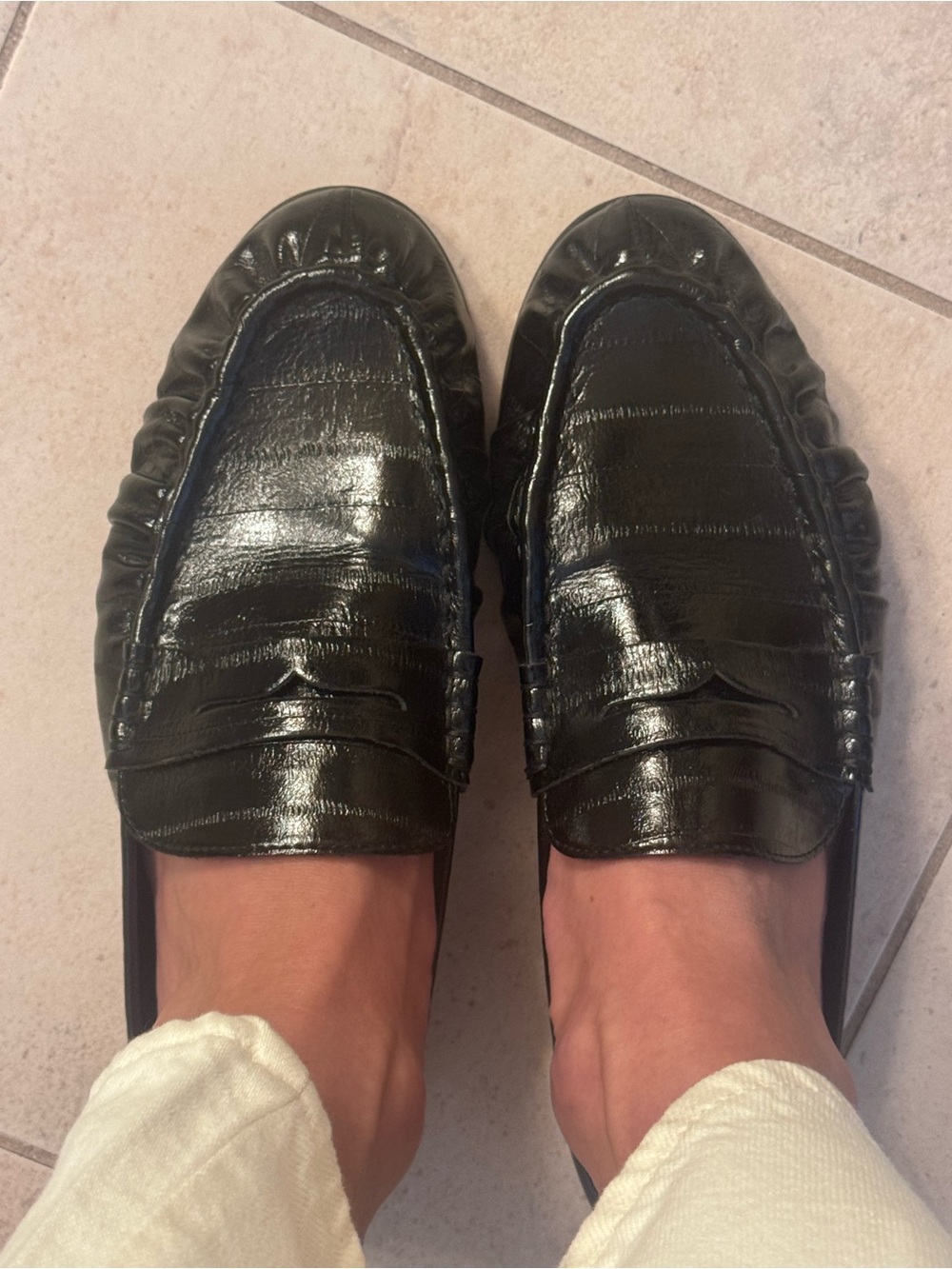 Steve Madden Women’s Rafe Slip-on Mule Loafers in Croc Embossed Glossy Black - Picture 2 of 8